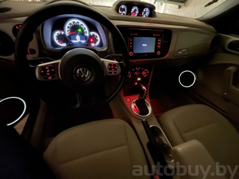 Volkswagen Beetle 2 поколение (A5), 2013 года