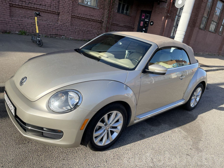 Volkswagen Beetle 2 поколение (A5), 2013 года