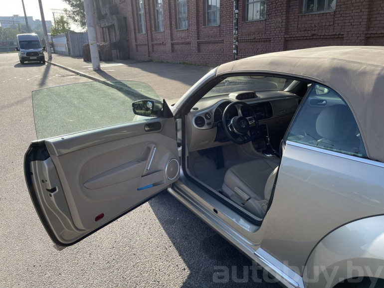Volkswagen Beetle 2 поколение (A5), 2013 года