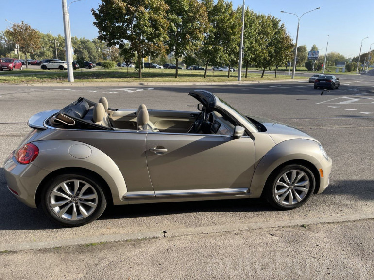 Volkswagen Beetle 2 поколение (A5), 2013 года