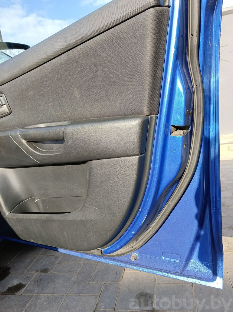 Mazda 3 1 поколение (BK), 2005 года