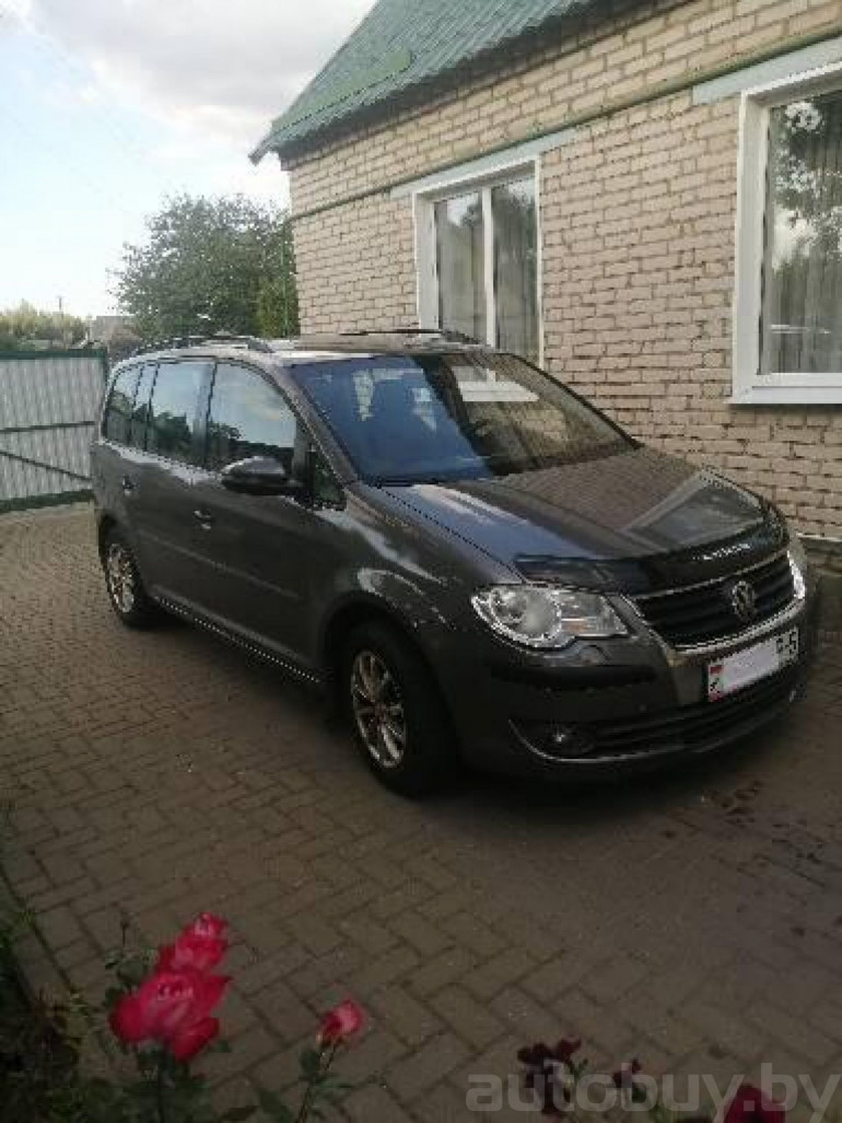 Volkswagen Touran 1 поколение [рестайлинг], 2009 года