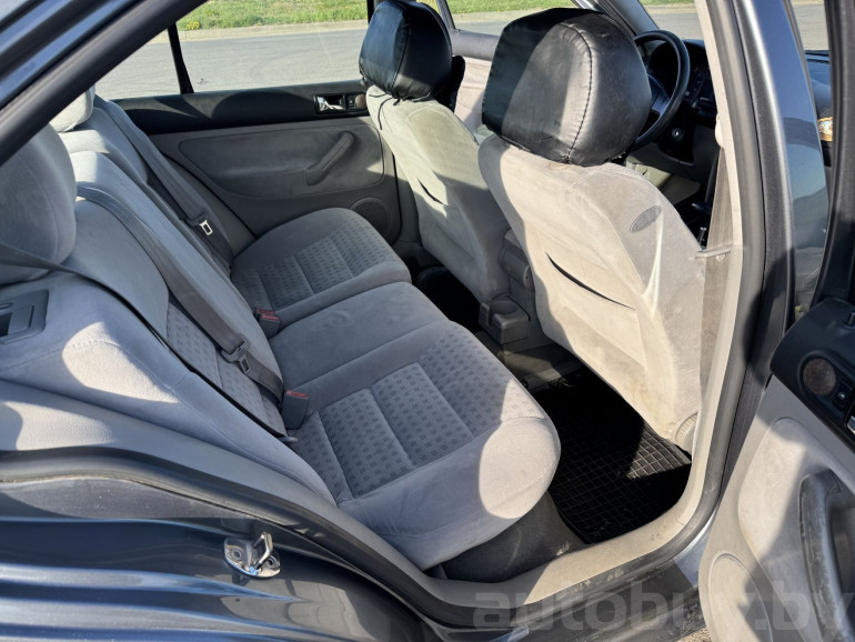 Volkswagen Jetta 4 поколение, 2003 года