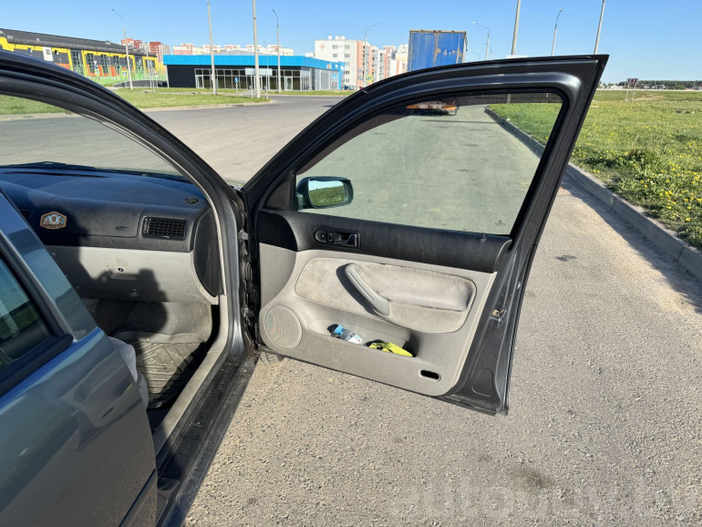 Volkswagen Jetta 4 поколение, 2003 года