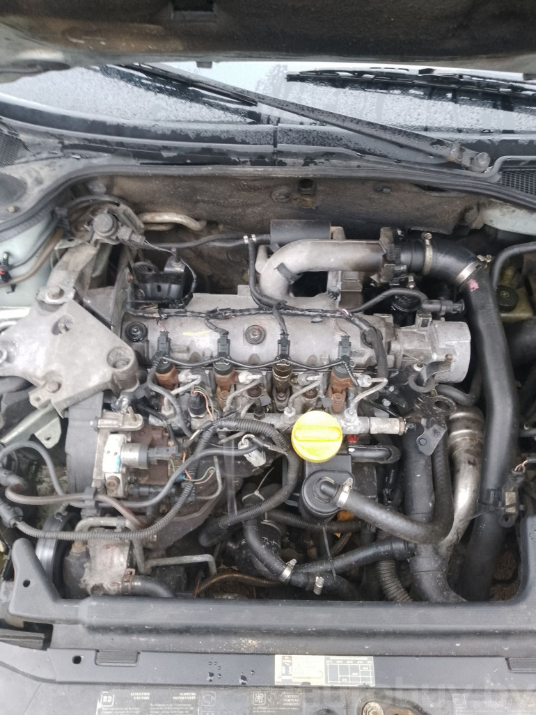 Renault Laguna 2 поколение, 2001 года