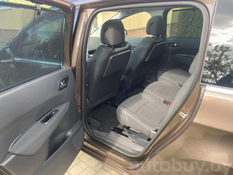 Peugeot 5008 1 поколение [рестайлинг], 2014 года
