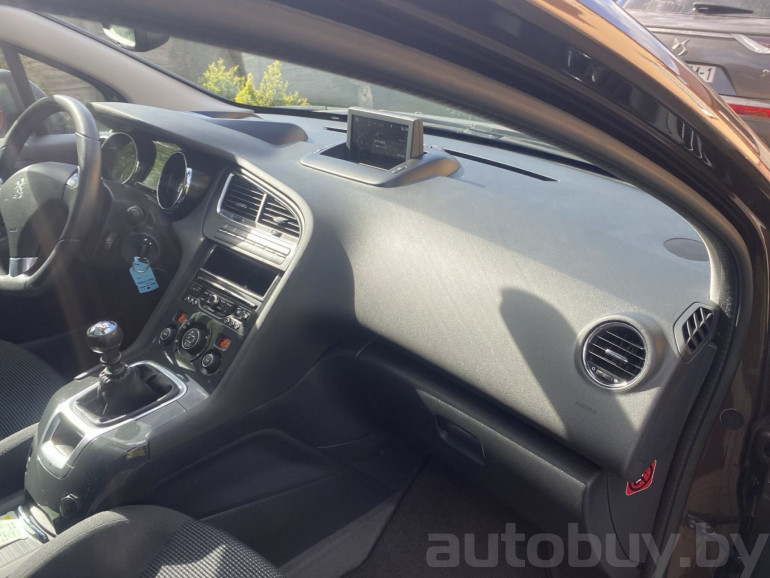 Peugeot 5008 1 поколение [рестайлинг], 2014 года