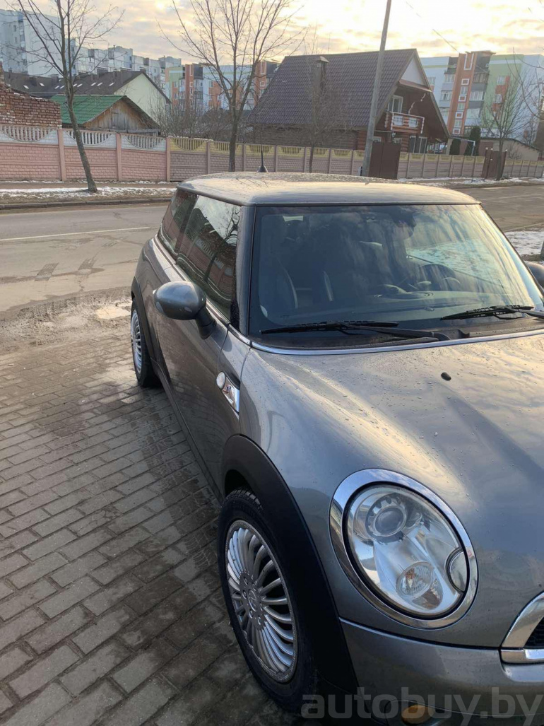Mini Hatch 2 поколение (R56), 2010 года