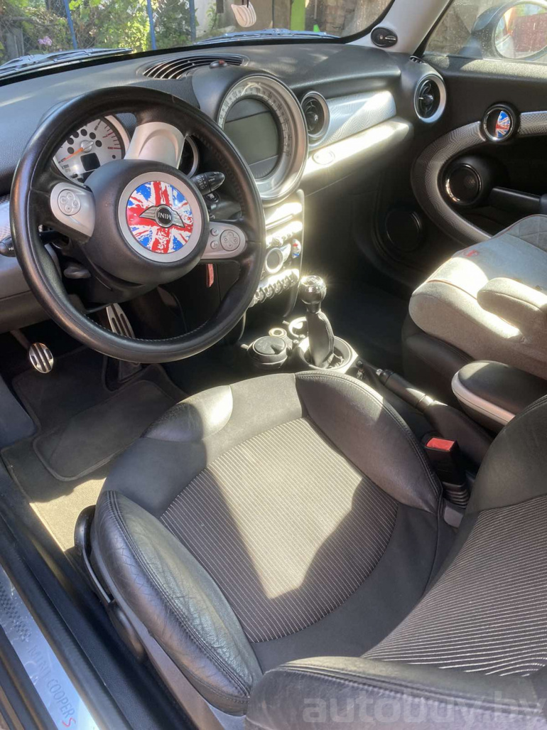 Mini Hatch 2 поколение (R56), 2010 года