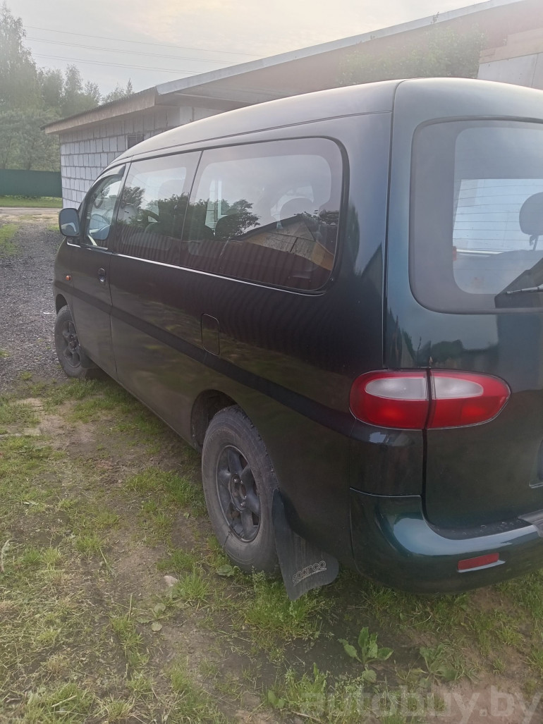 Hyundai H200 1 поколение, 2000 года