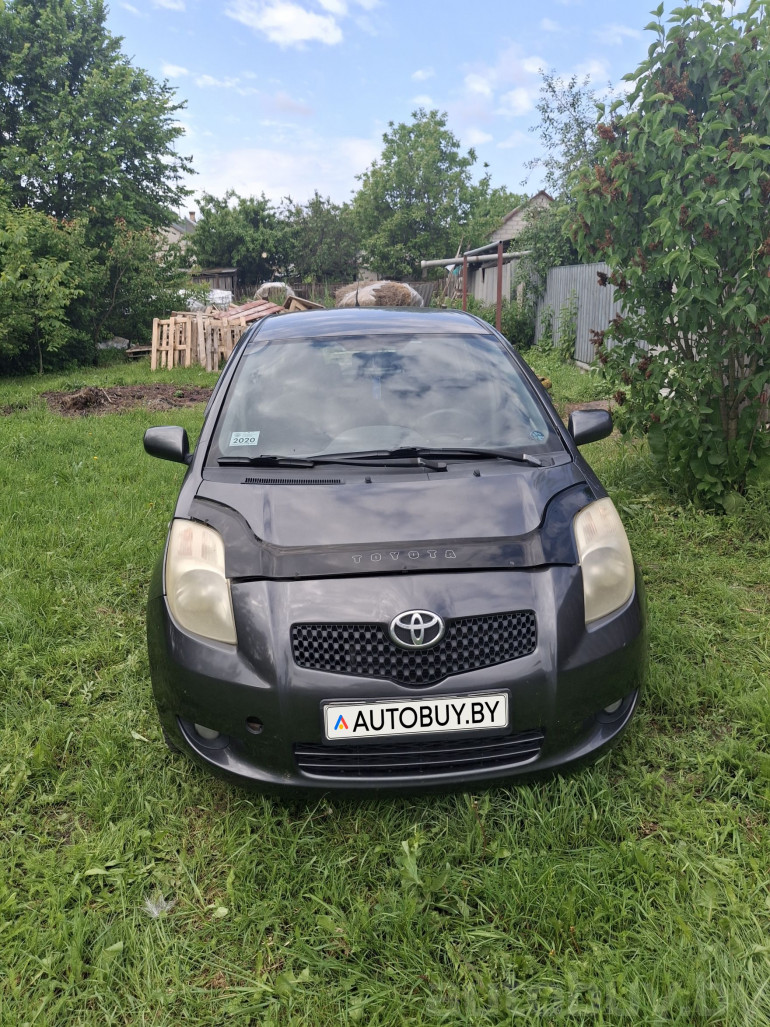 Toyota Yaris 2 поколение, 2008 года
