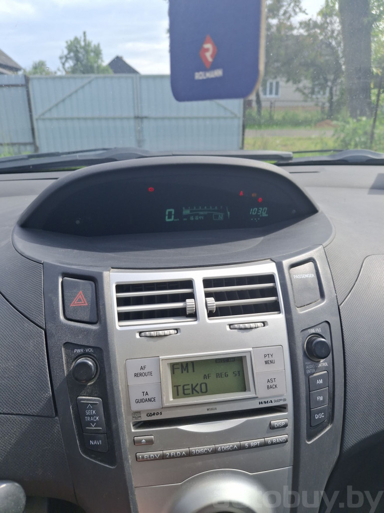 Toyota Yaris 2 поколение, 2008 года