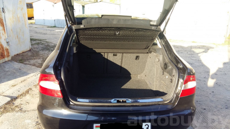 Skoda Superb 2 поколение, 2011 года