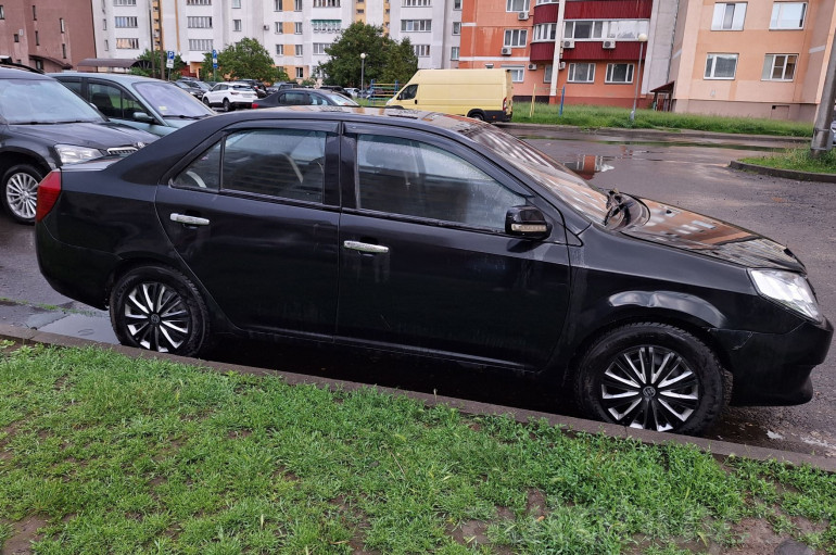 Geely MK 1 поколение, 2010 года