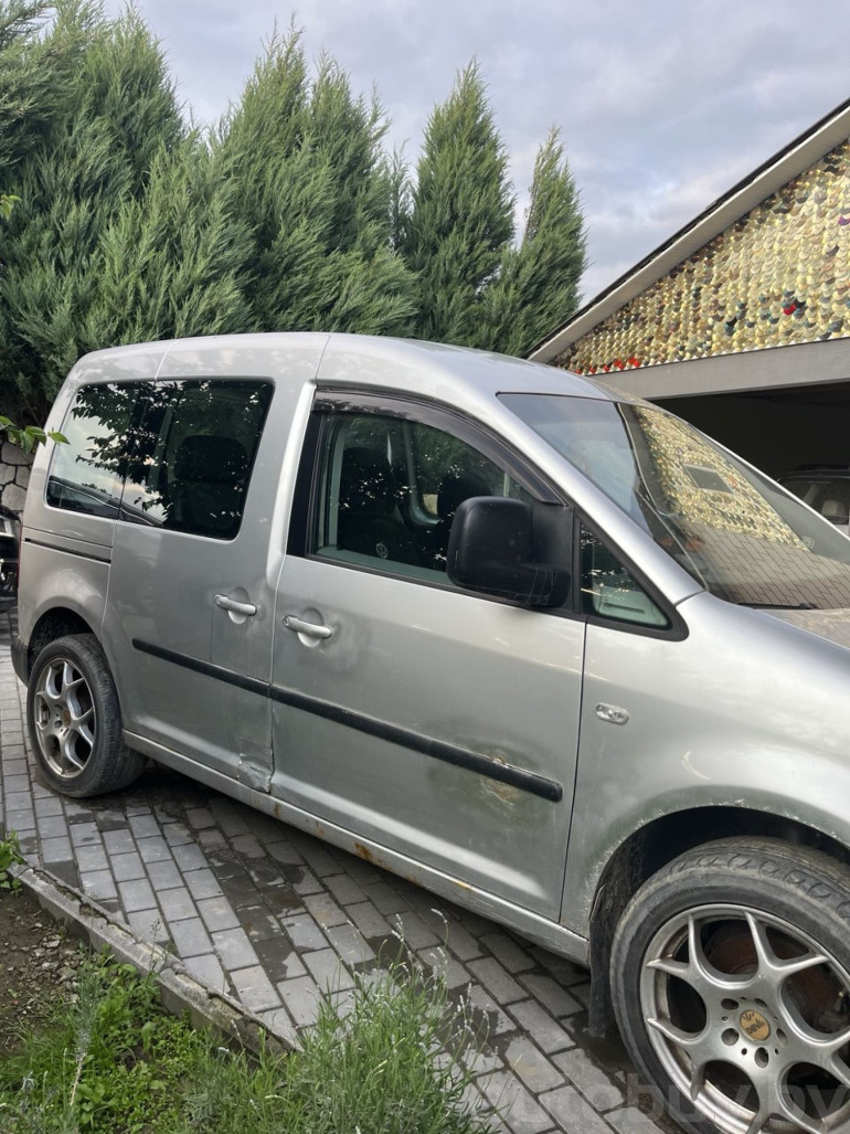Volkswagen Caddy 3 поколение, 2005 года