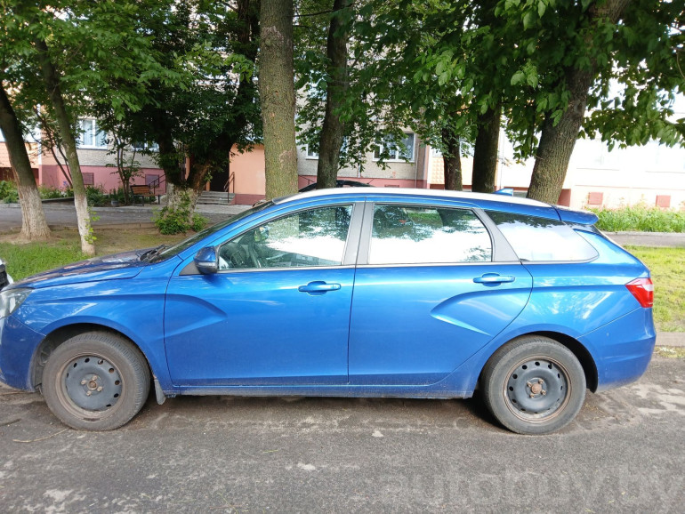 ВАЗ (Lada) Vesta 1 поколение, 2021 года