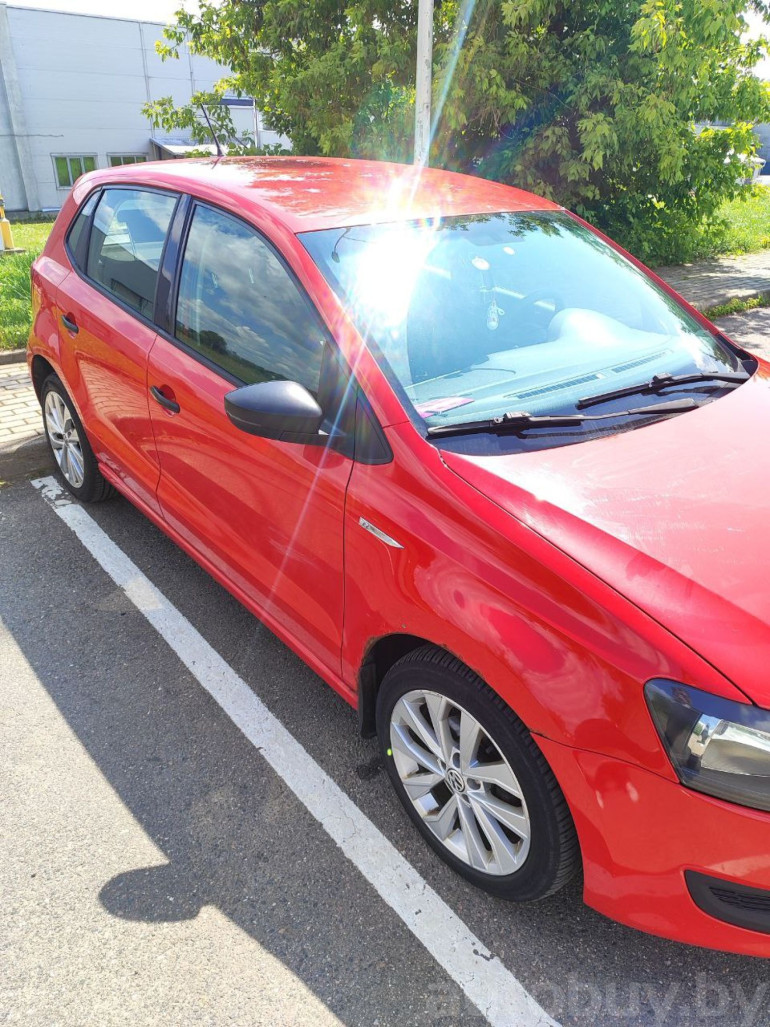 Volkswagen Polo 5 поколение, 2011 года