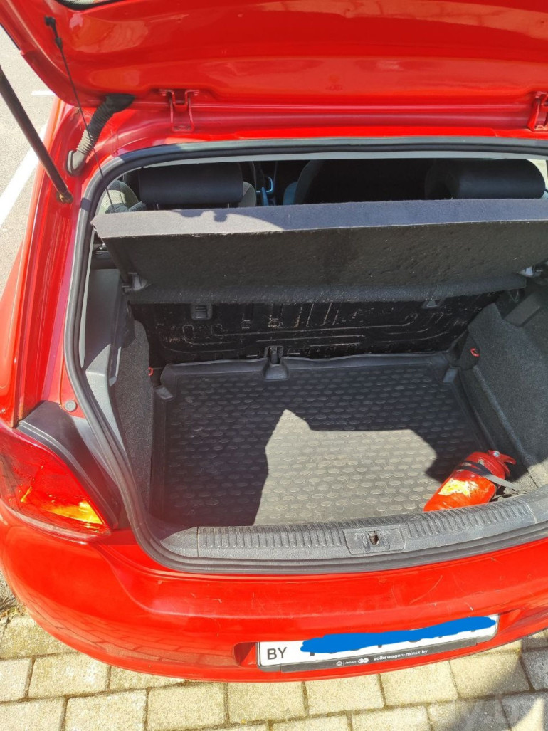 Volkswagen Polo 5 поколение, 2011 года