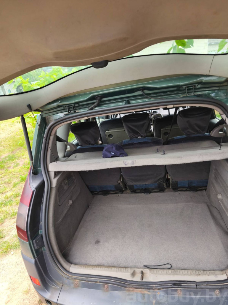Renault Scenic 2 поколение, 2003 года