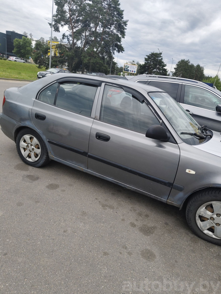 Hyundai Accent 2 поколение [рестайлинг], 2004 года