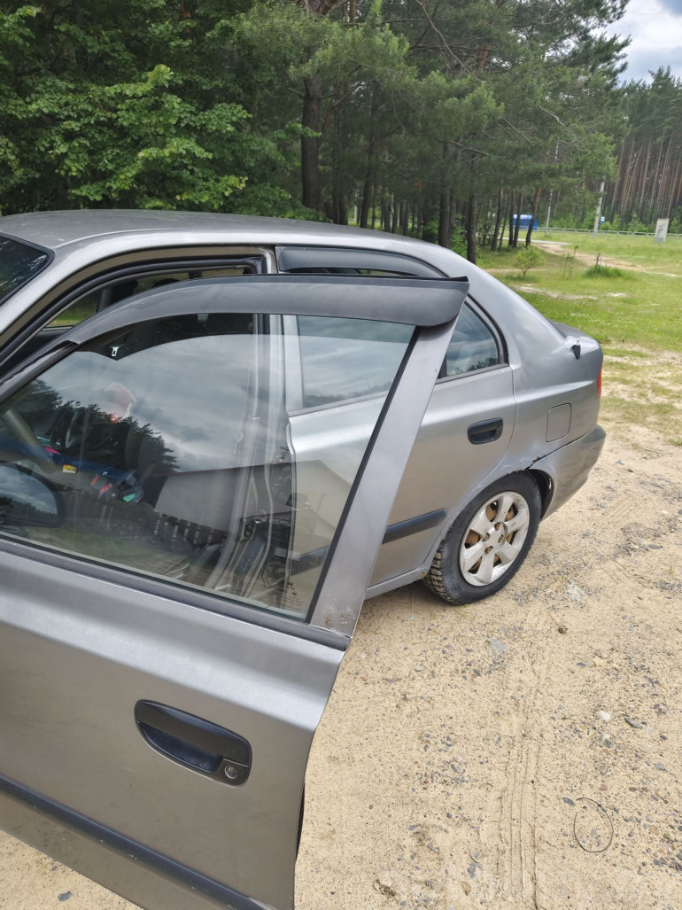 Hyundai Accent 2 поколение [рестайлинг], 2004 года