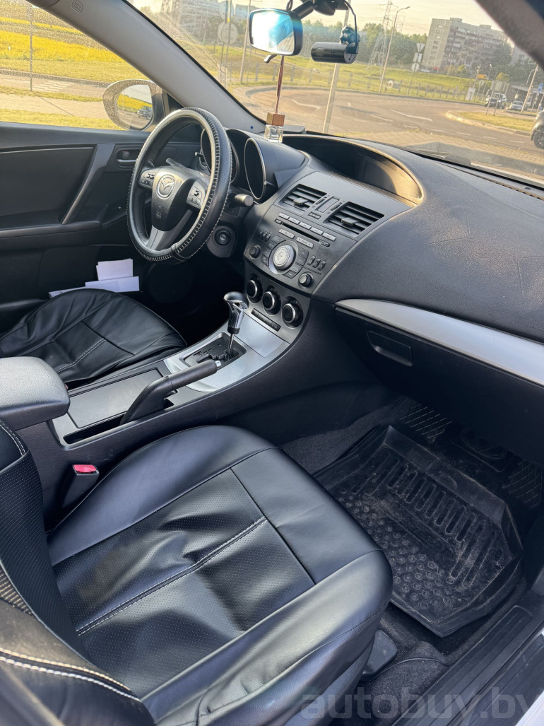 Mazda 3 2 поколение (BL), 2010 года