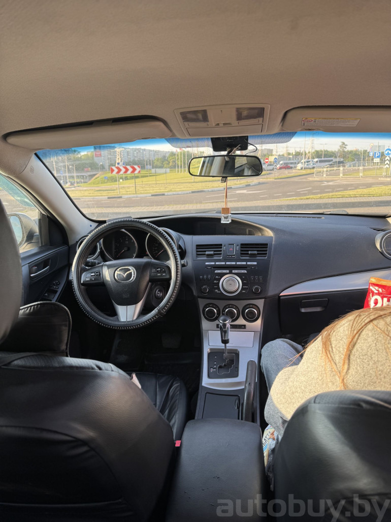 Mazda 3 2 поколение (BL), 2010 года