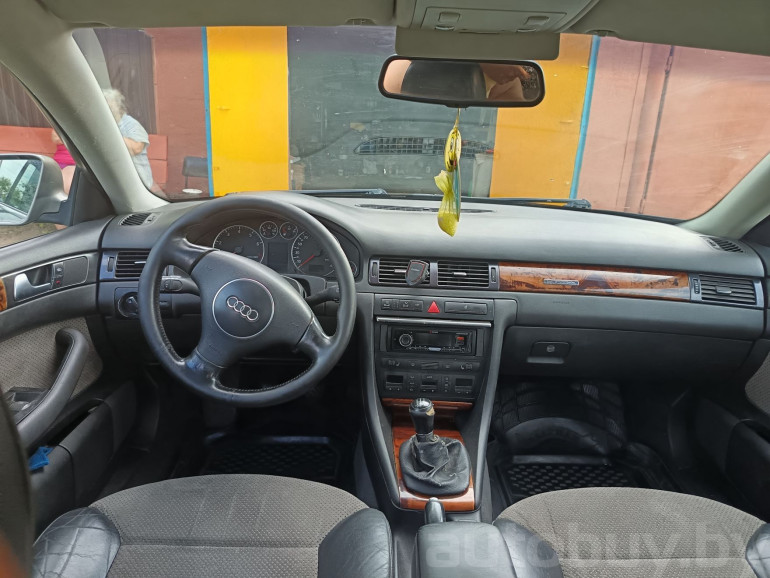 Audi A6 2 поколение (C5) [рестайлинг], 2004 года