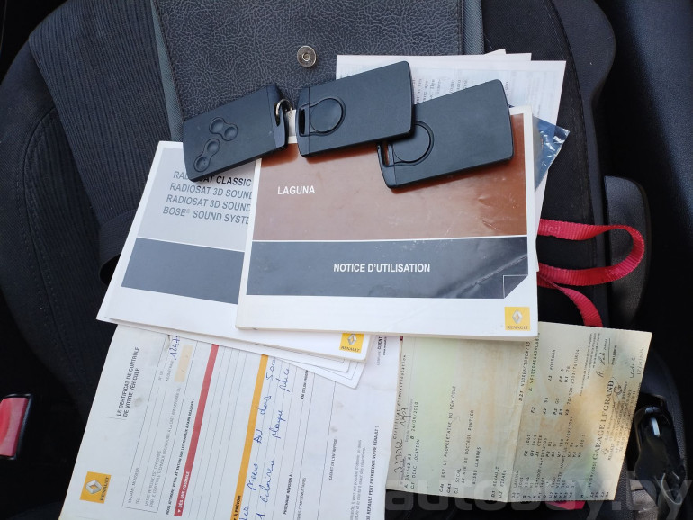 Renault Laguna 3 поколение, 2010 года