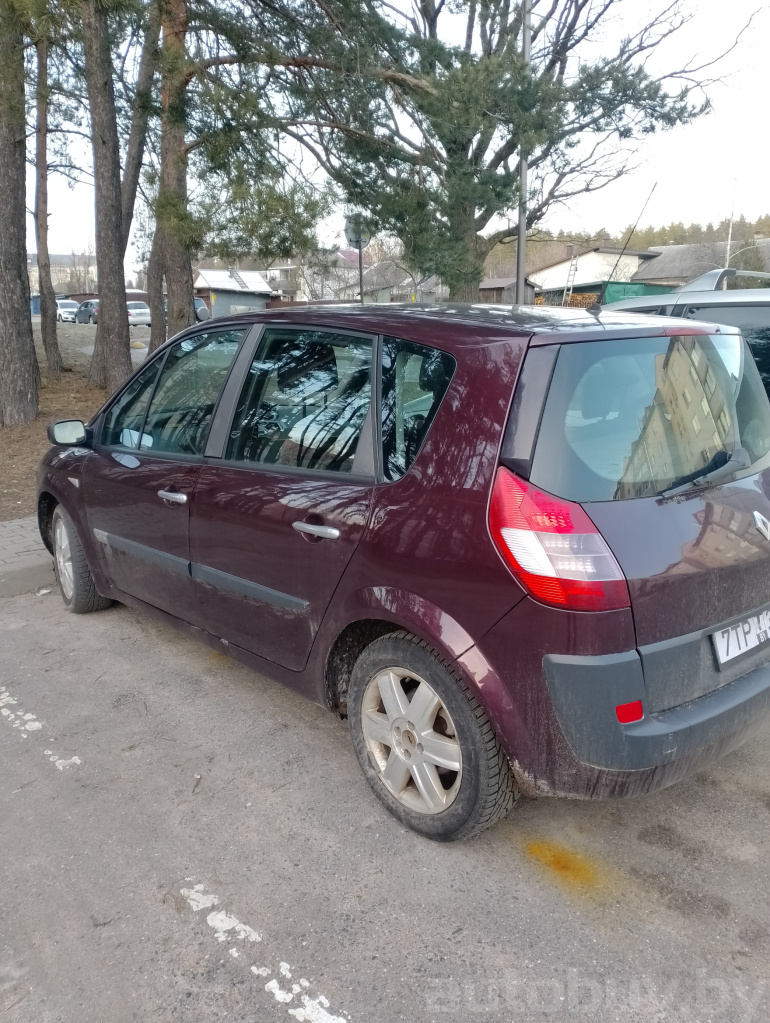 Renault Scenic 2 поколение, 2004 года