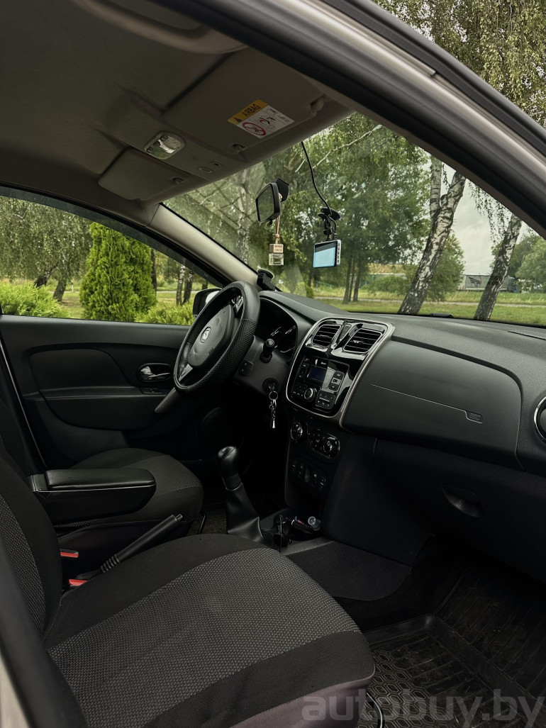 Renault Sandero 2 поколение, 2017 года