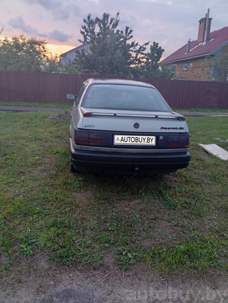 Volkswagen Passat 3 поколение (B3), 1990 года