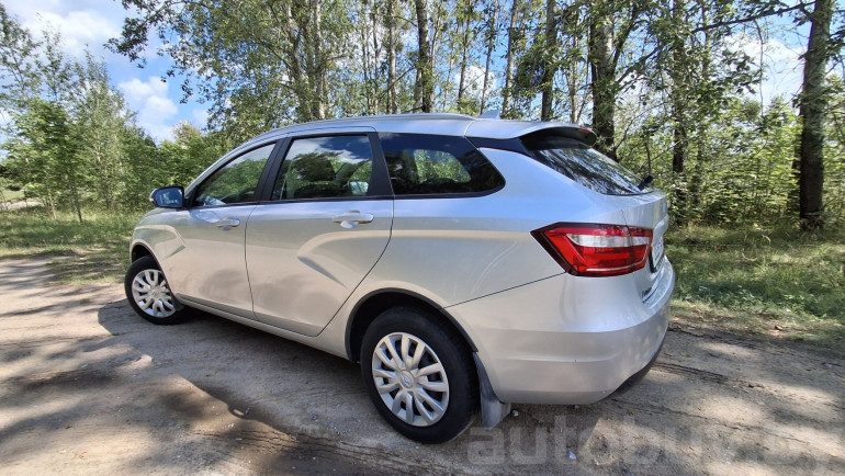 ВАЗ (Lada) Vesta 1 поколение, 2021 года