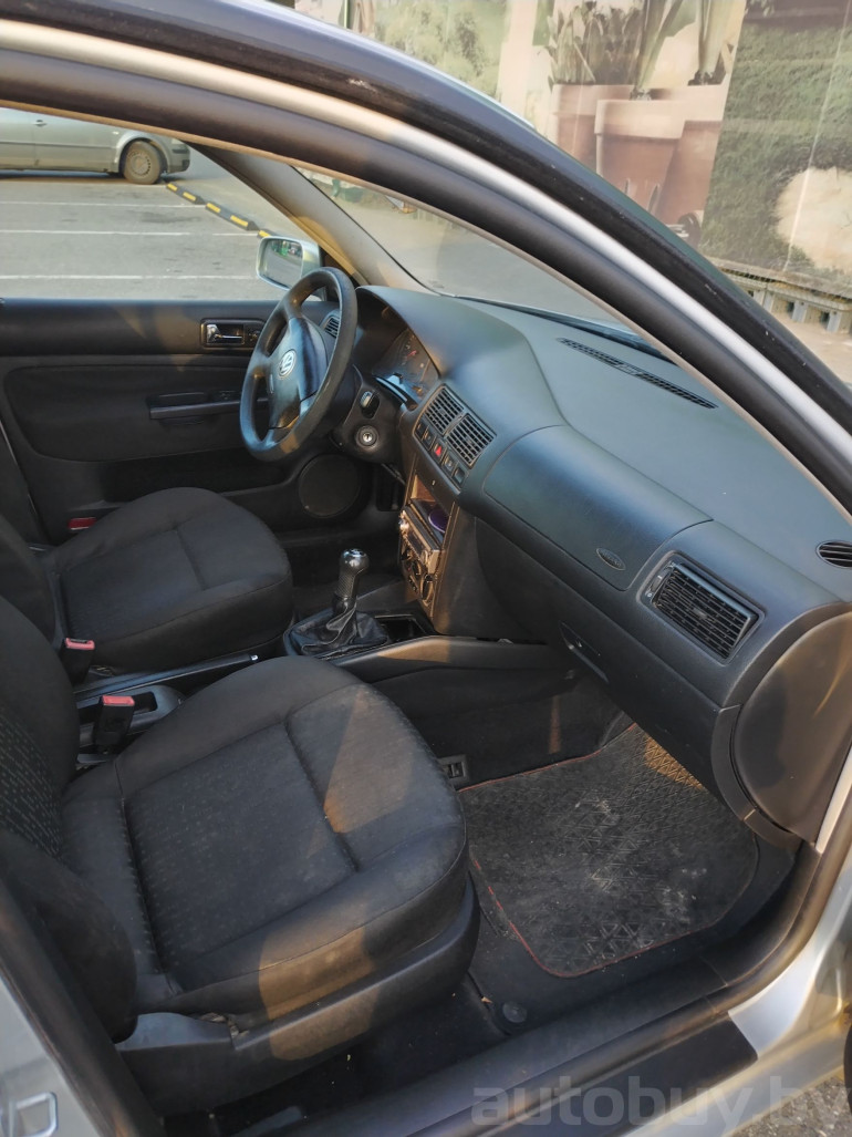 Volkswagen Golf 4 поколение, 2002 года