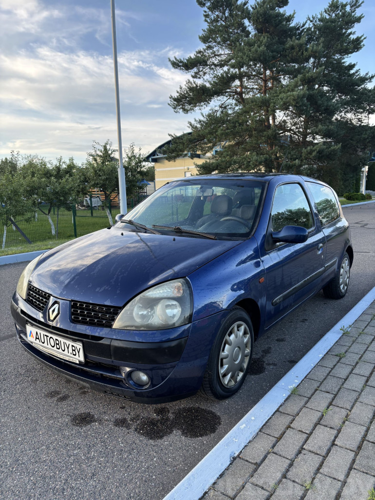 Renault Clio 2 поколение [рестайлинг], 2001 года