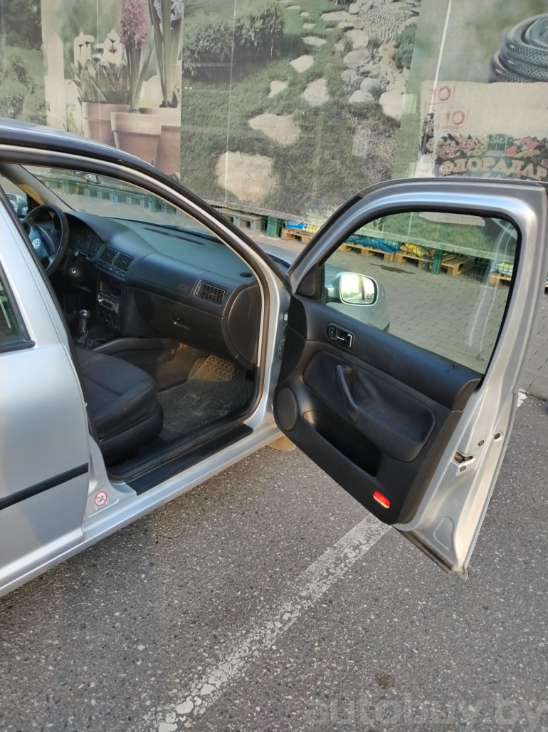 Volkswagen Golf 4 поколение, 2002 года
