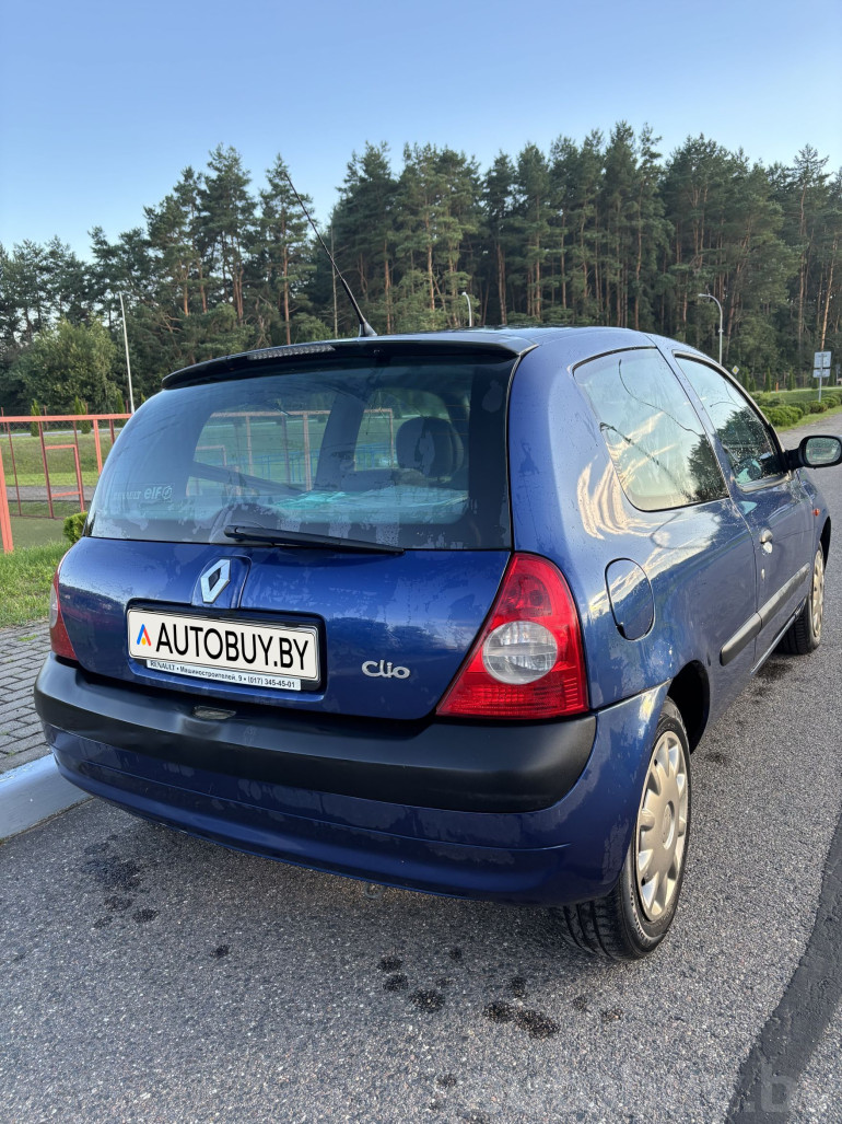 Renault Clio 2 поколение [рестайлинг], 2001 года