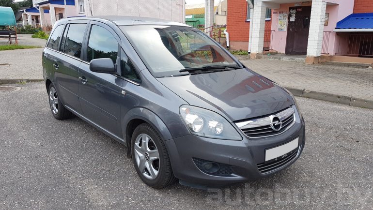 Opel Zafira 2 поколение (B) [рестайлинг], 2011 года