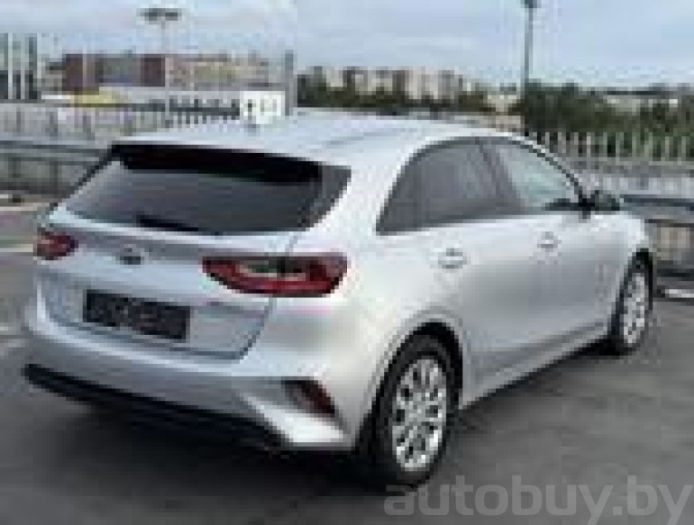 Kia Ceed 3 поколение, 2021 года