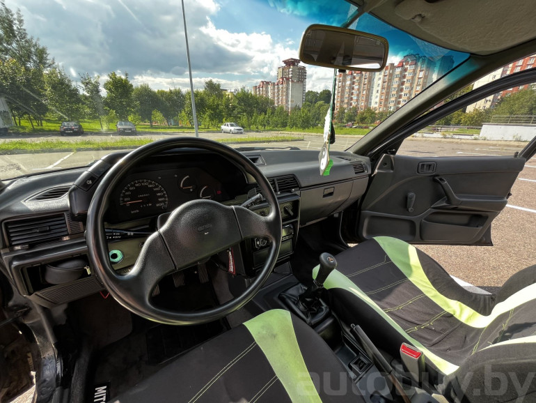 Mitsubishi Lancer 5 поколение, 1993 года
