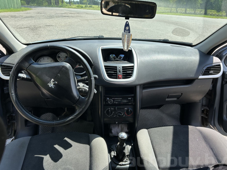Peugeot 207 1 поколение, 2008 года