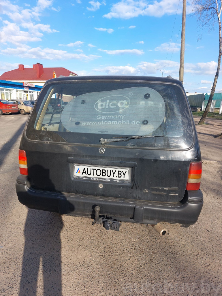 Chrysler Voyager 2 поколение, 1992 года