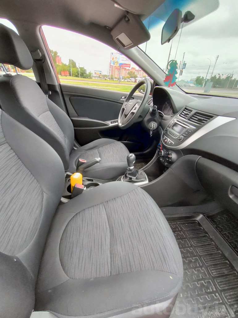 Hyundai Solaris 1 поколение [рестайлинг], 2015 года
