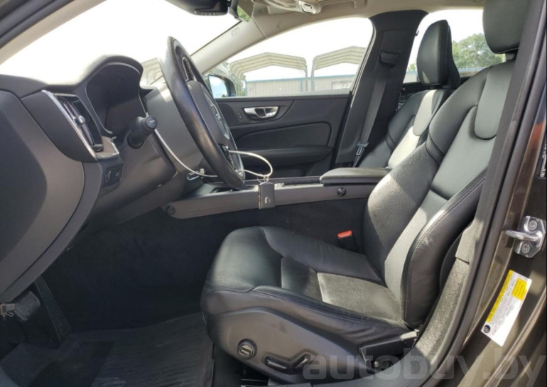 Volvo S60 3 поколение, 2021 года