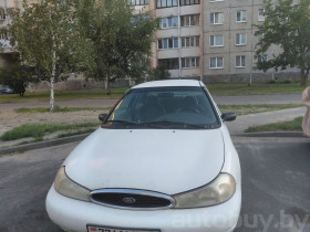 Ford Contour