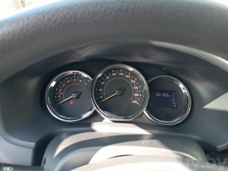 Renault Sandero 2 поколение, 2015 года