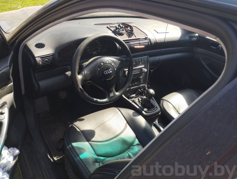 Audi A4 1 поколение (B5), 1997 года