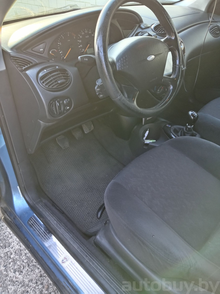 Ford Focus 1 поколение, 2001 года